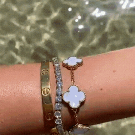 LYKKE Lux Gloss Smykkesett Gratis